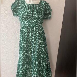 No label green floral dress